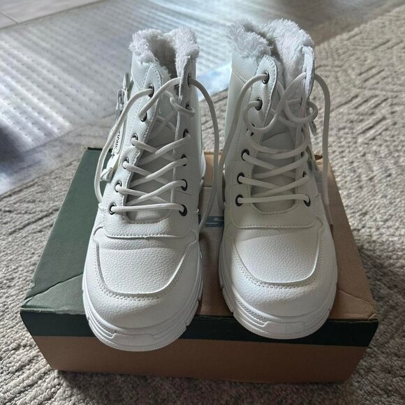 Women's White Boots - Picture 3 of 5